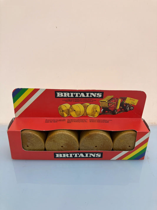 1743 Vintage Britains Round Hay Bales 1:32 scale STRAW box Image
