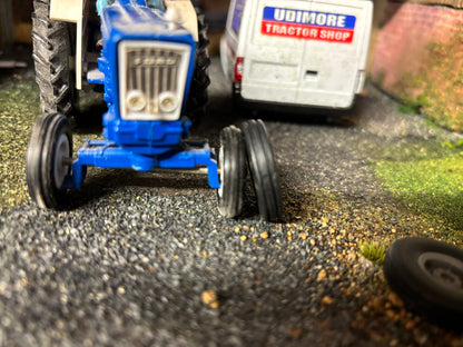 04225 Set of 2 Front wheels 2wd Artisan32 farm machinery 1:32 scale Britains Ford 5000 6600