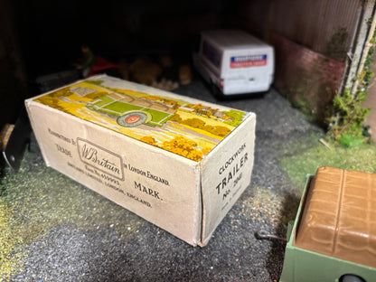 2041 Vintage Britains Clockwork Trailer 1:32 scale obsolete Still works