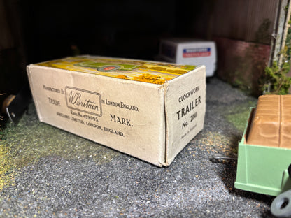 2041 Vintage Britains Clockwork Trailer 1:32 scale obsolete Still works