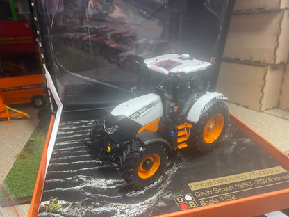 6734 Limited Edition Universal Hobbies David Brown 1690 2024 Tractor BOXED 1:32 scale