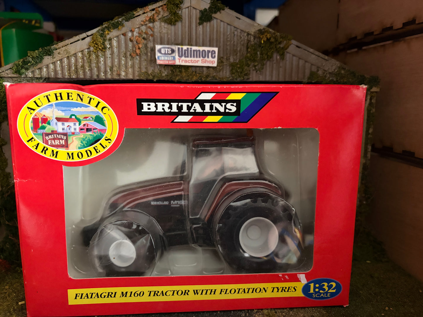 Britains New Holland Fiatagri M160 Floatations Tractor 9445 1:32 scale obsolete