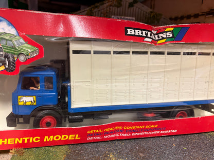 9580 Vintage Britains Ford Animal Transporter 1:32 scale boxed Obsolete