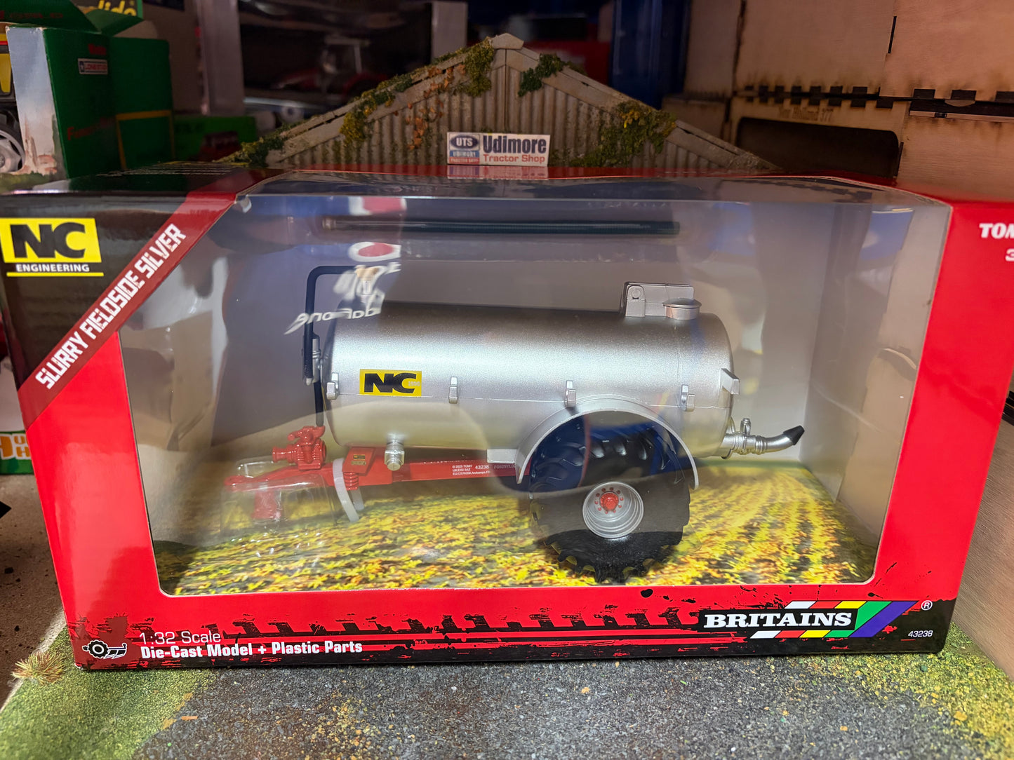 REDUCED Britains Silver Fieldside Slurry Tanker 43238 Original Box 1:32 Scale Obsolete