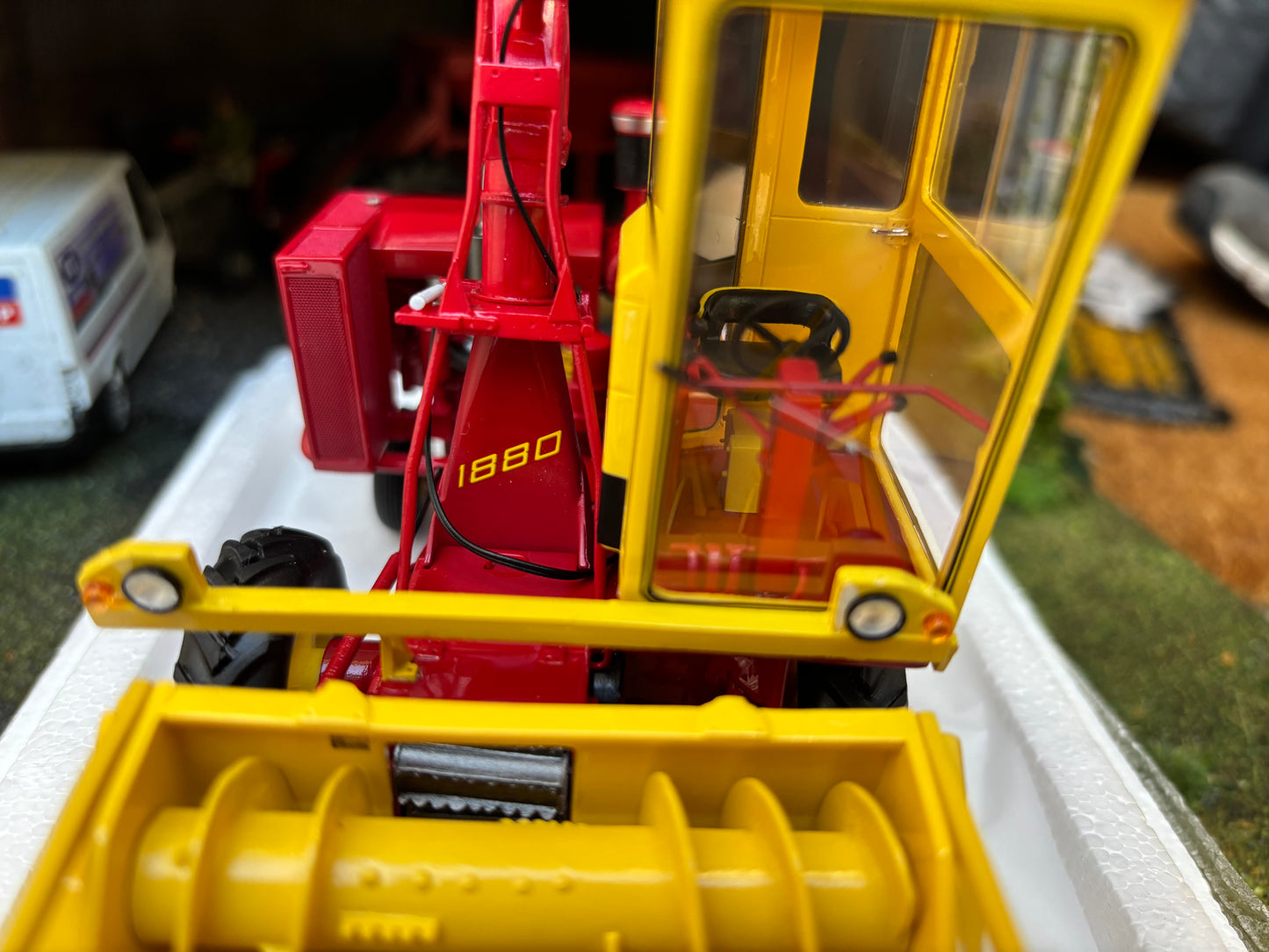New Holland 1880 Forage Harvester Limited Edition Stunning in 1:32 scale VKA Models
