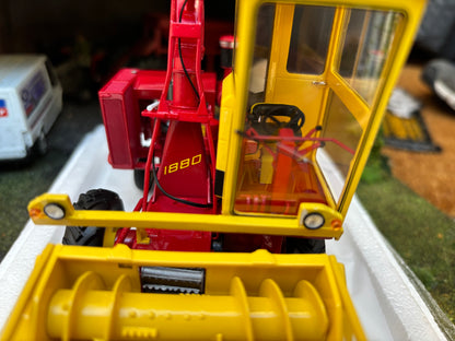 New Holland 1880 Forage Harvester Limited Edition Stunning in 1:32 scale VKA Models