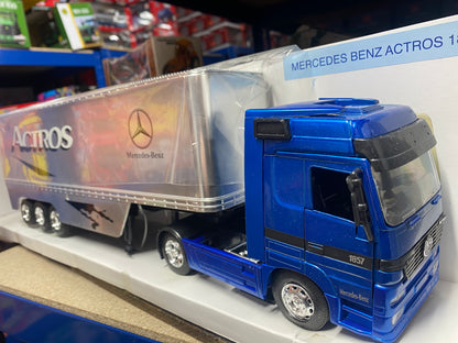 Fast Lane Toys R Us Mercedes Benz Actros 1857 Truck Transporter 1:32 scale boxed OBSOLETE 1998