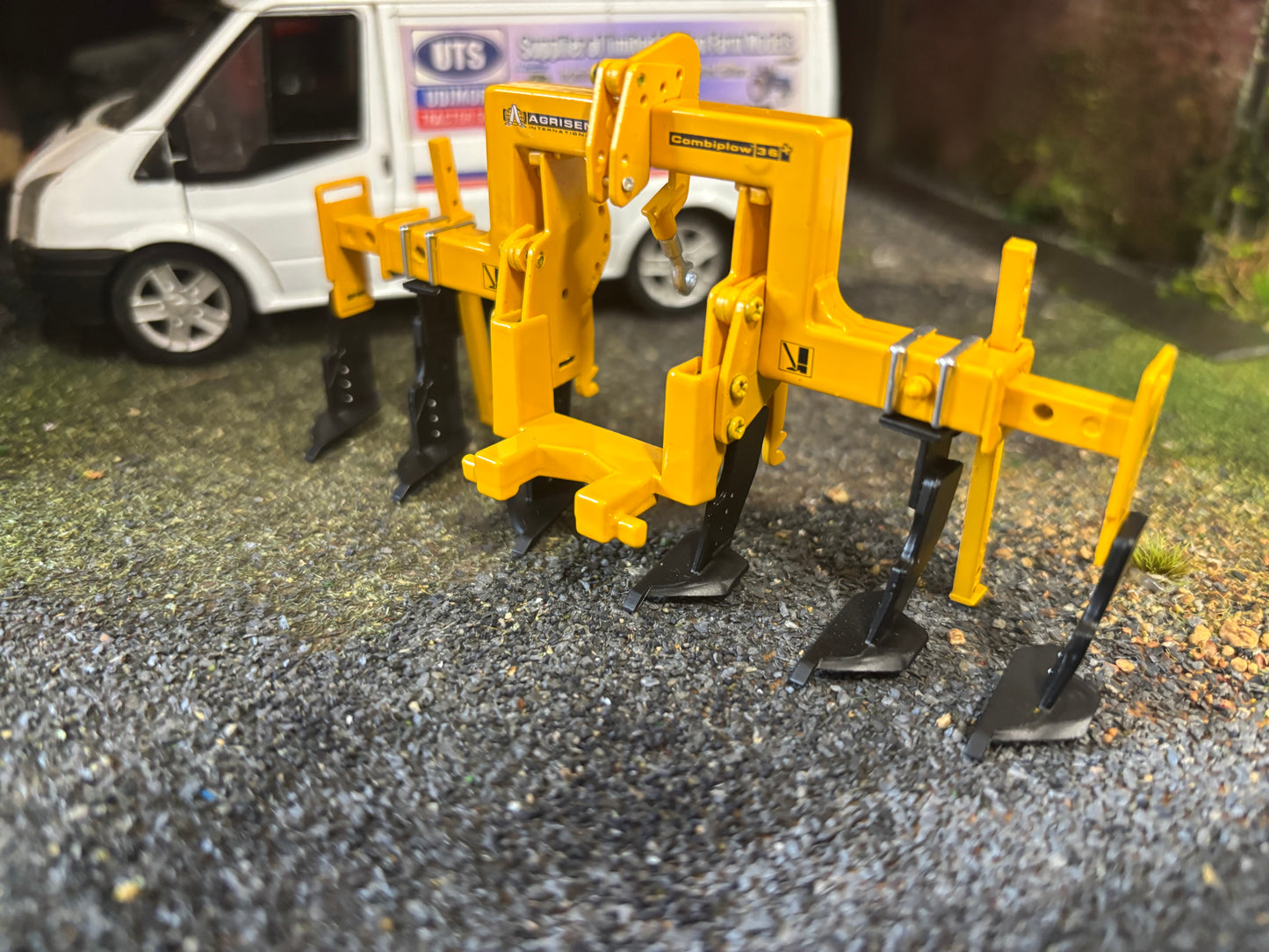 REP026 Replicagri Agrisem Combiplow 36 1:32 scale Boxed