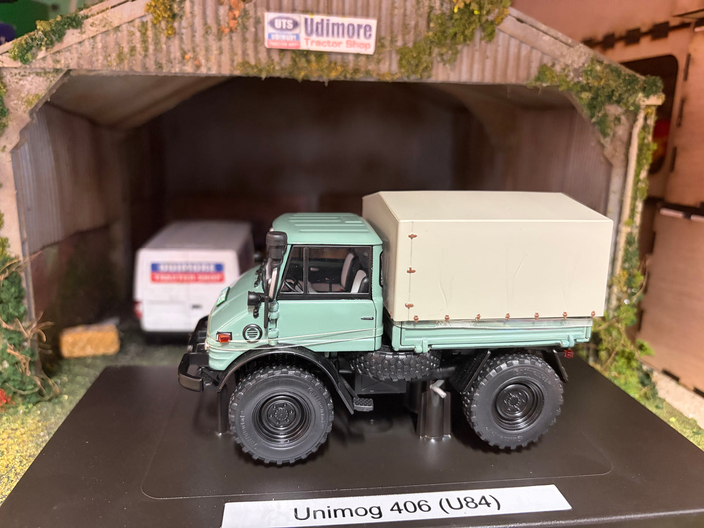 Weise Toys Unimog 406 (U84) closed hood NEW boxed in 1:32 scale Mercedes Benz
