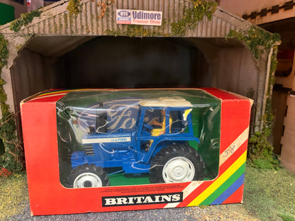 Vintage Britains Ford TW20 Tractor 9523 Rainbow Box 1:32 Scale Obsolete