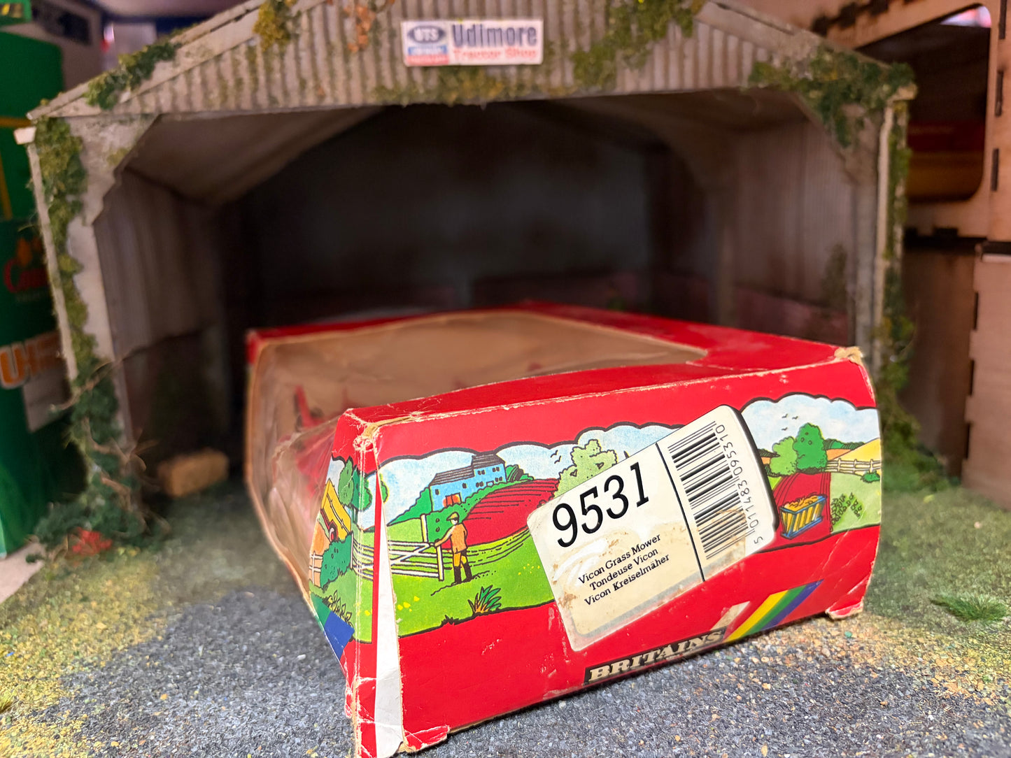 Britains Vicon Grass Mower Rainbow Box 1:32 Scale Obsolete - 9531