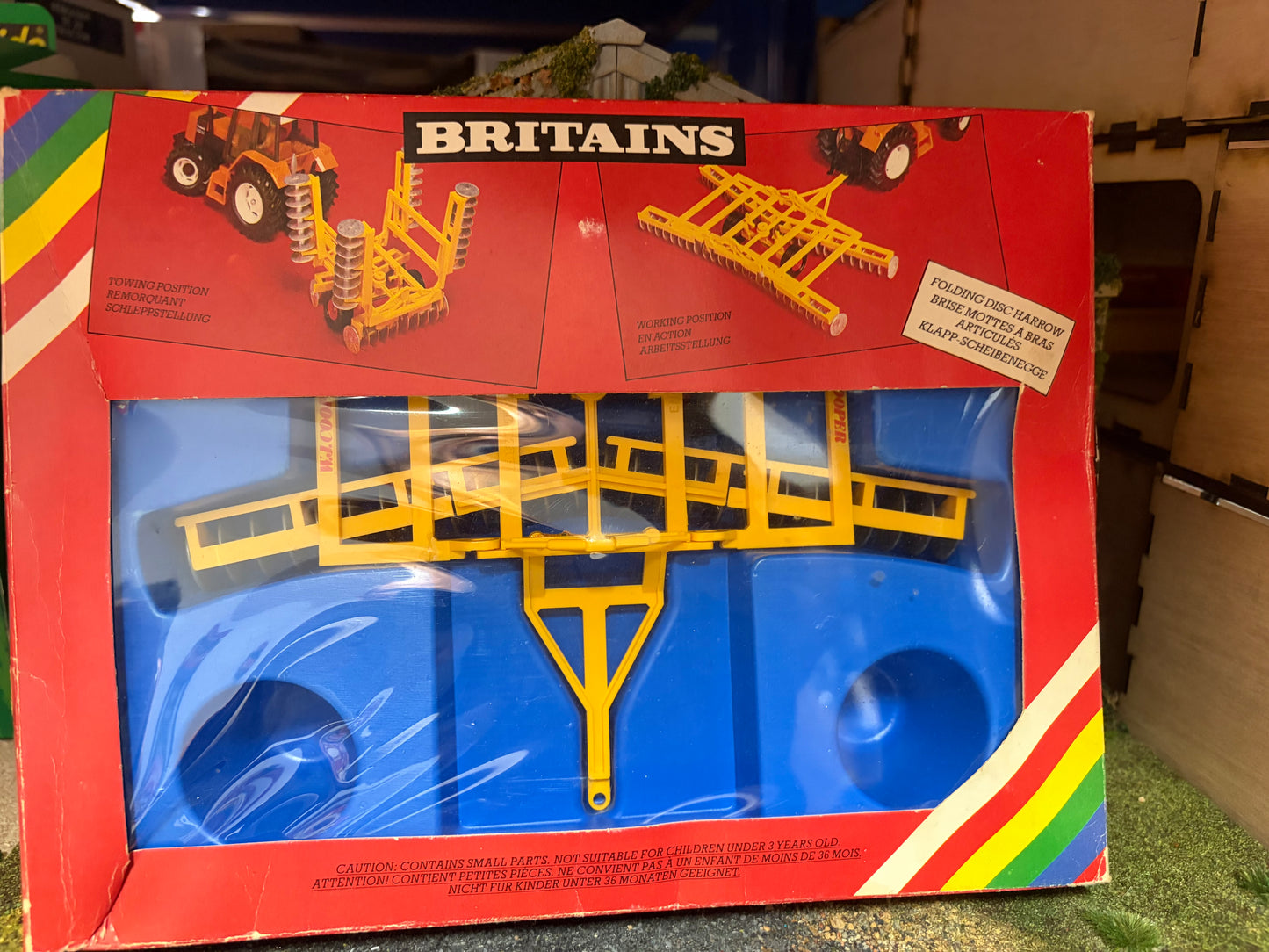 Vintage Britains W.J. Cooper Folding Disc Harrow 9552 Original Rainbow Box Obsolete 1:32 Scale