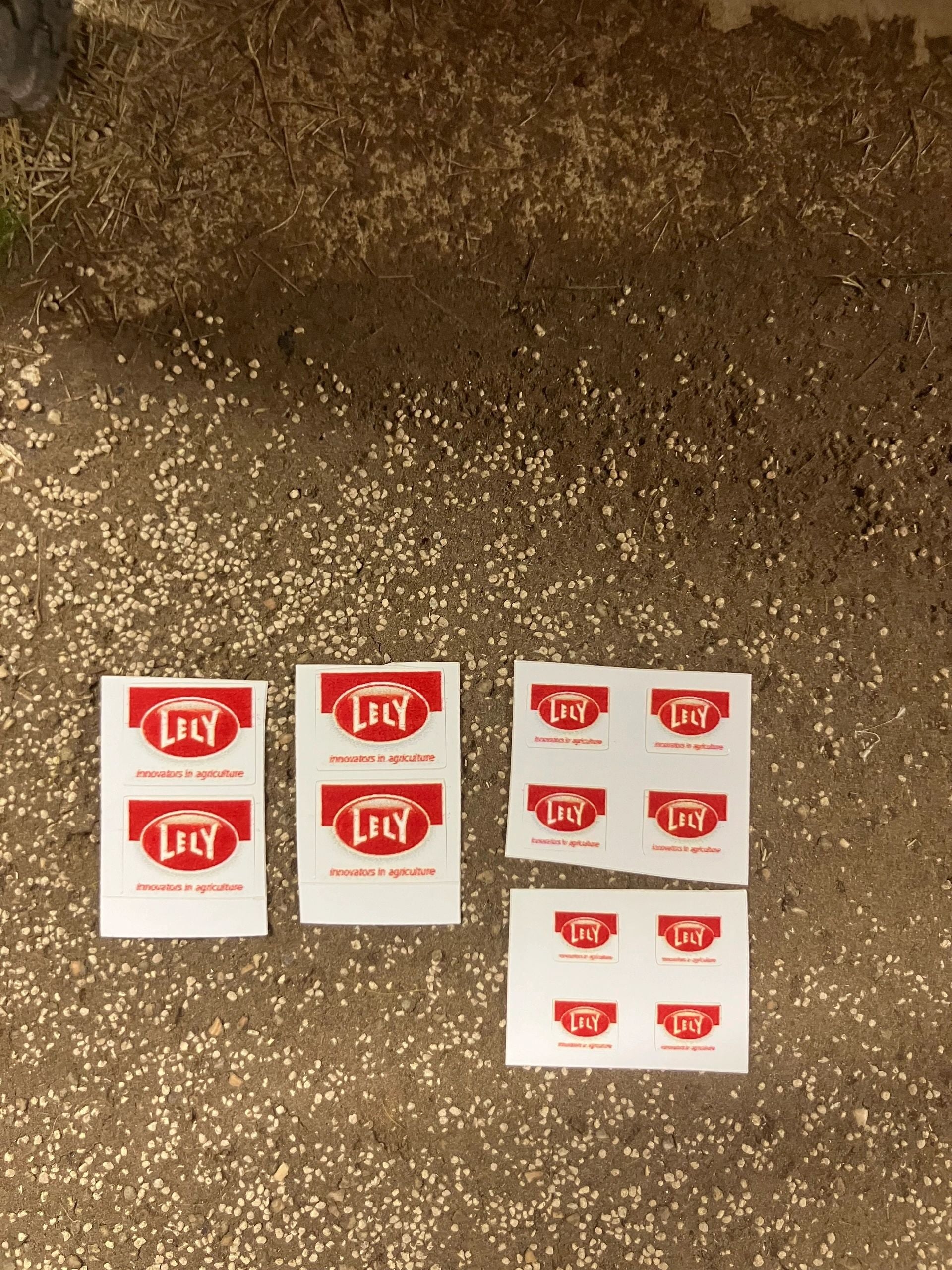 1:32 scale High quality vinyl pack 12 x sticker set Lely farm machinery decals 1:32 scale Image 3