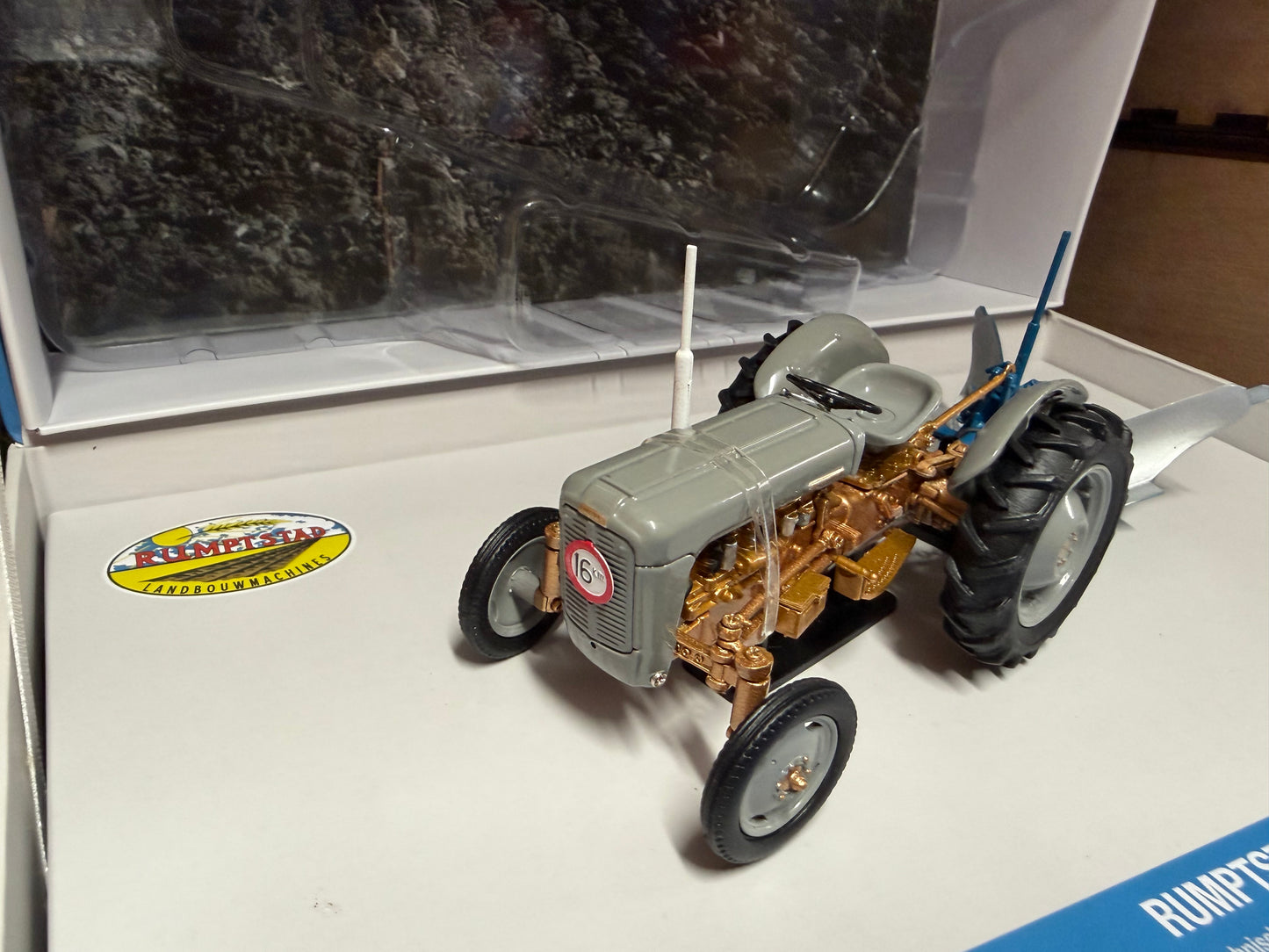 Universal Hobbies Ferguson FE35 Tractor with Rumptstad Plough Set UH5363 Limited Edition Obsolete 1:32 Scale