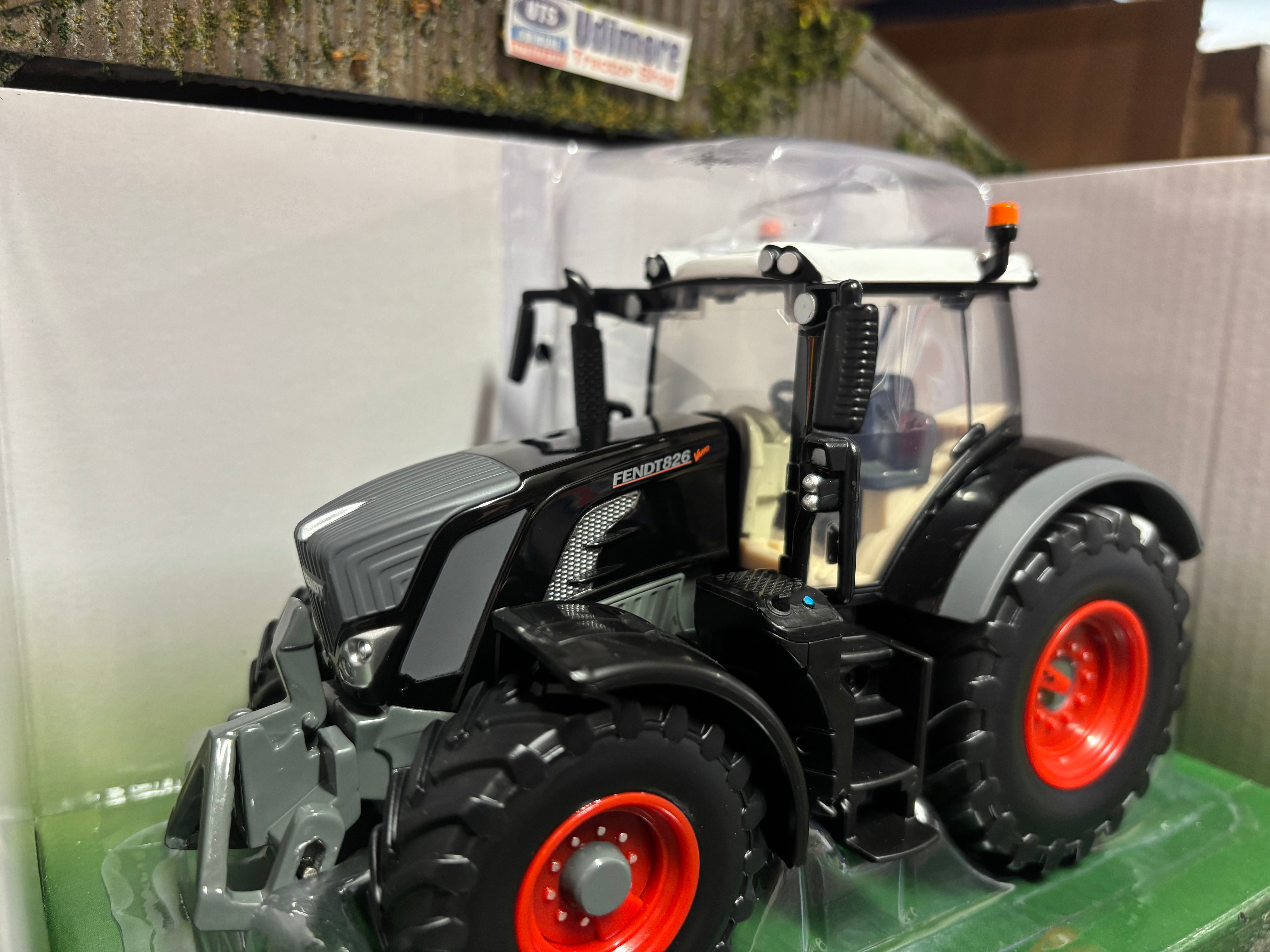 Limited Edition Britains Black Fendt 826 Tractor 1:32 scale New