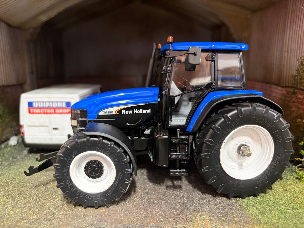 Limited Edition New Holland TM 190 Gen 1 Tractor with front linkage 1:32 scale Boxed ROS