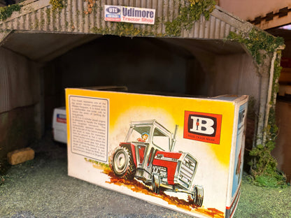 Vintage Britains Massey Ferguson 595 Tractor 9522 Original Straw Box Obsolete 1:32 Scale First Version (1976–1979)