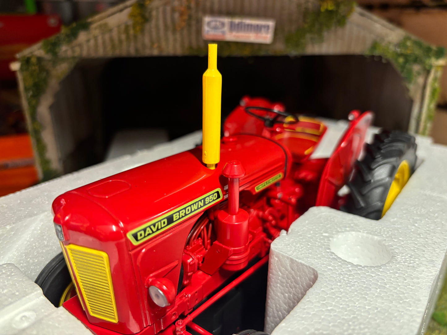 4997 Universal Hobbies David Brown 950 Implematic Tractor BOXED 1:16 scale