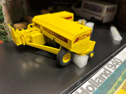 New Holland 940 Hayliner Baler Limited Edition 1:32 scale VKA Models