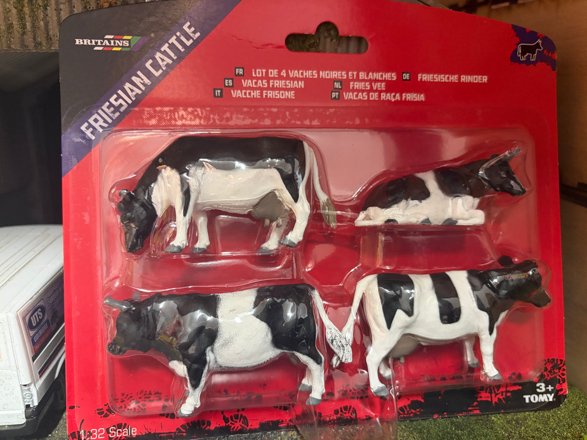 Britains 40961 Friesian Cattle Set – 4 Cows 1:32 Scale – New Boxed