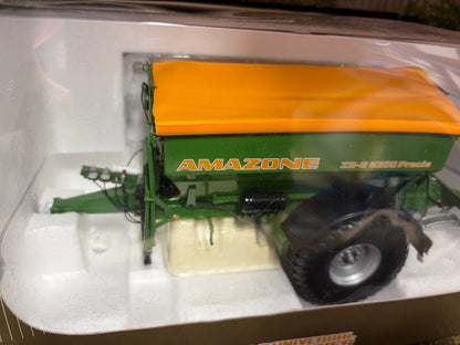 RARE Universal Hobbies UH2593 Amazone ZG-B 8200 Precis Spreader 1:32 – Boxed Obsolete