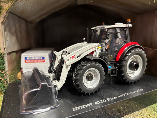 Universal Hobbies Steyr 4120 Plus Tractor with Front Loader 1:32 scale Boxed 6823