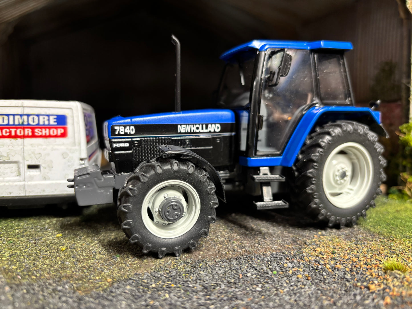 New Holland 7840 Tractor front weight Blue Roof grey chassis Tractor Conversion 1:32 scale