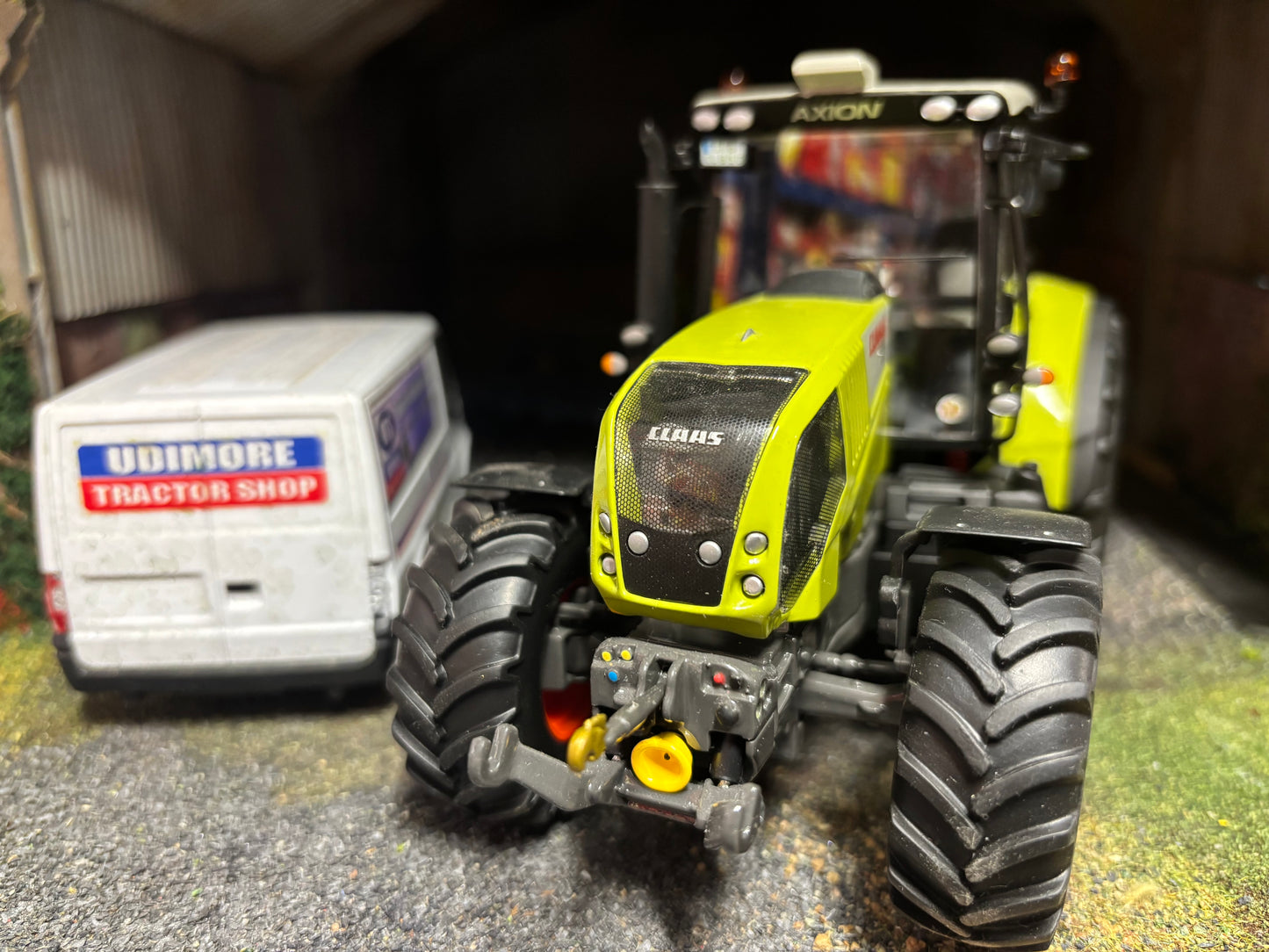 Wiking Claas Axion 850 tractor 1:32 scale Boxed OBSOLETE
