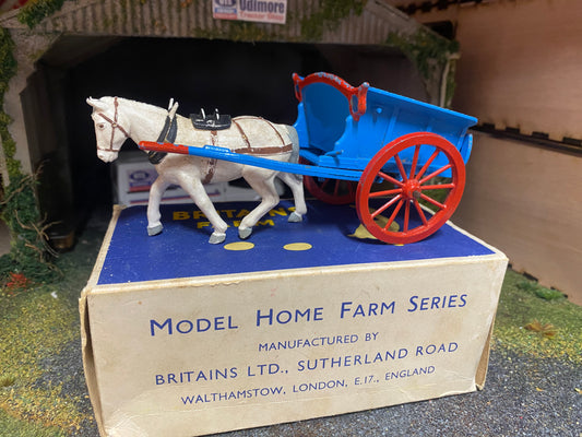 9505 Vintage Britains Tumbrel Cart with plastic horse 1:32 scale obsolete RARE BOX version