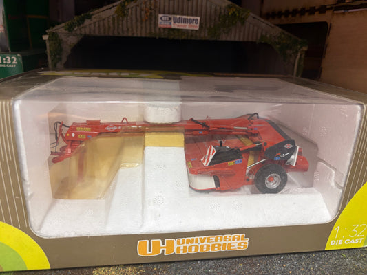 Universal Hobbies UH2618 Kuhn FC 303 GC Mower 1:32 Scale Second Hand Boxed Obsolete Model