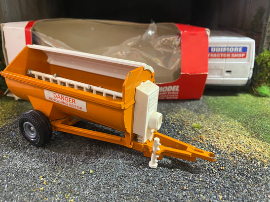 9575 Vintage Britains Howard rota spreader 155 manure muck spreader 1:32 scale obsolete