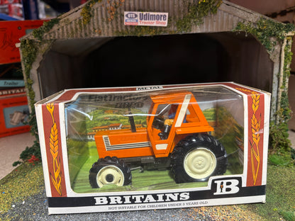 9528 Britains Orange Fiat 880 DT Tractor in original Straw Box obsolete