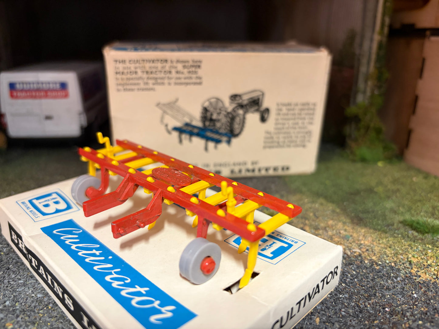 Vintage Britains Cultivator First Edition 1:32 Scale Boxed Obsolete - 9536