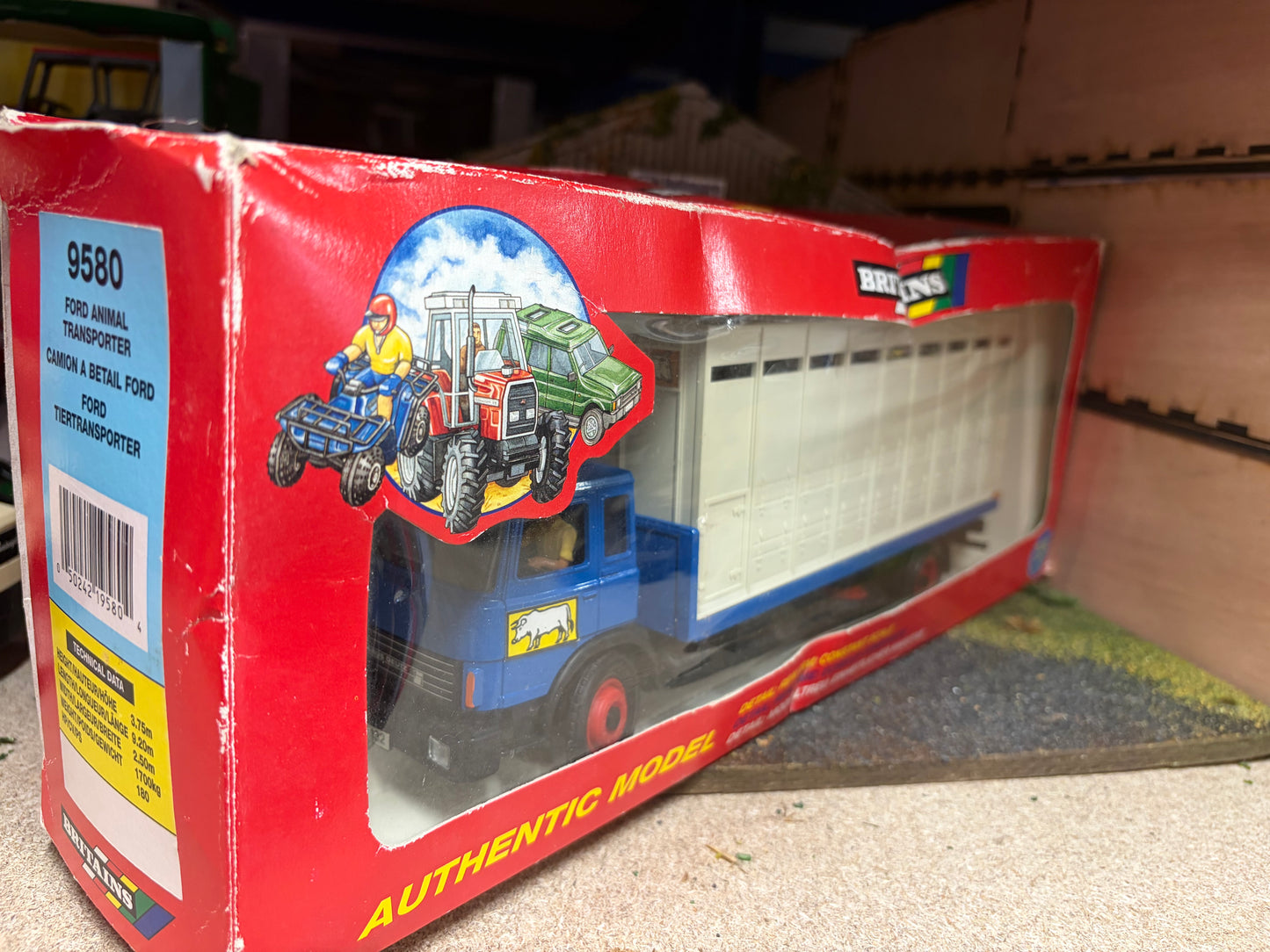 9580 Vintage Britains Ford Animal Transporter 1:32 scale boxed Obsolete