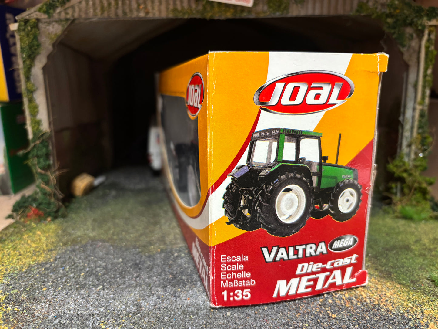 RARE VINTAGE Joal RED Valtra 6850 Tractor 1:35 scale obsolete