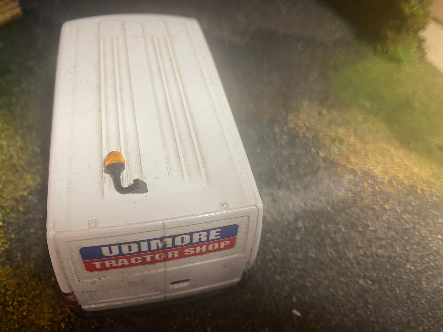 Beacon light tractor truck 1:32 scale Curraghee type 2