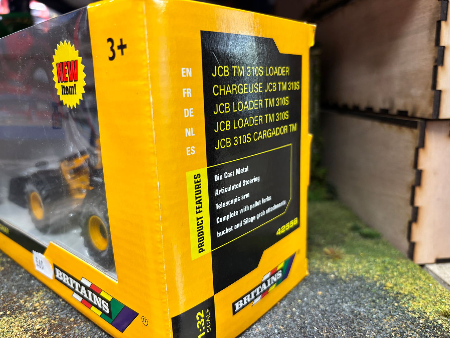 Britains JCB TM 310S Loader 1:32 scale boxed VINTAGE Obsolete 40639