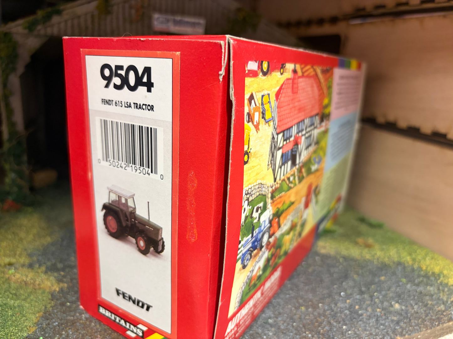 Vintage Britains Fendt 615 Tractor 9504 Original First Edition Dealer Box Obsolete 1:32 Scale (1991–1995)