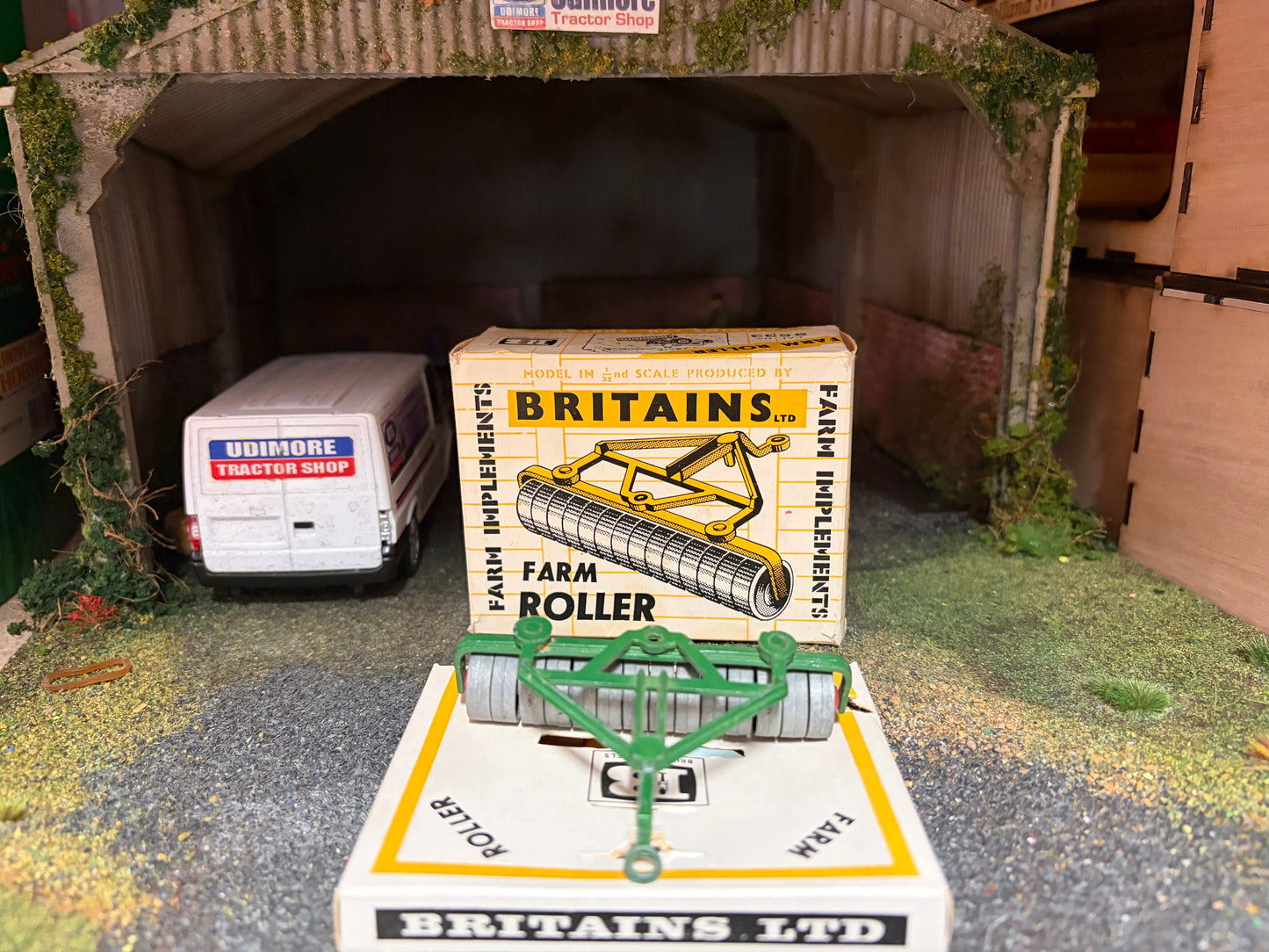 Vintage Britains Green Farm Roller First Edition 1:32 Scale Boxed Obsolete - 9533