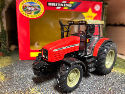 40511 Britains Massey Ferguson 6290 Tractor in original  Box obsolete VINTAGE