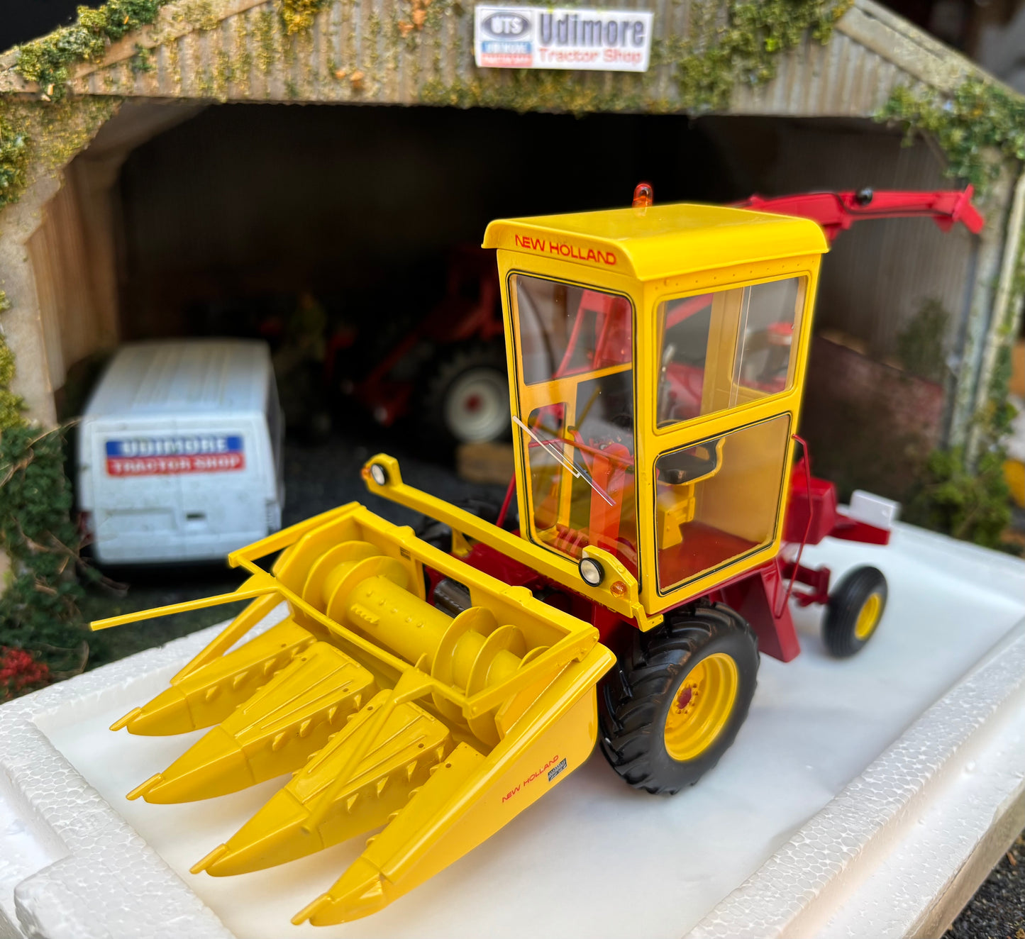 New Holland 1880 Forage Harvester Limited Edition Stunning in 1:32 scale VKA Models