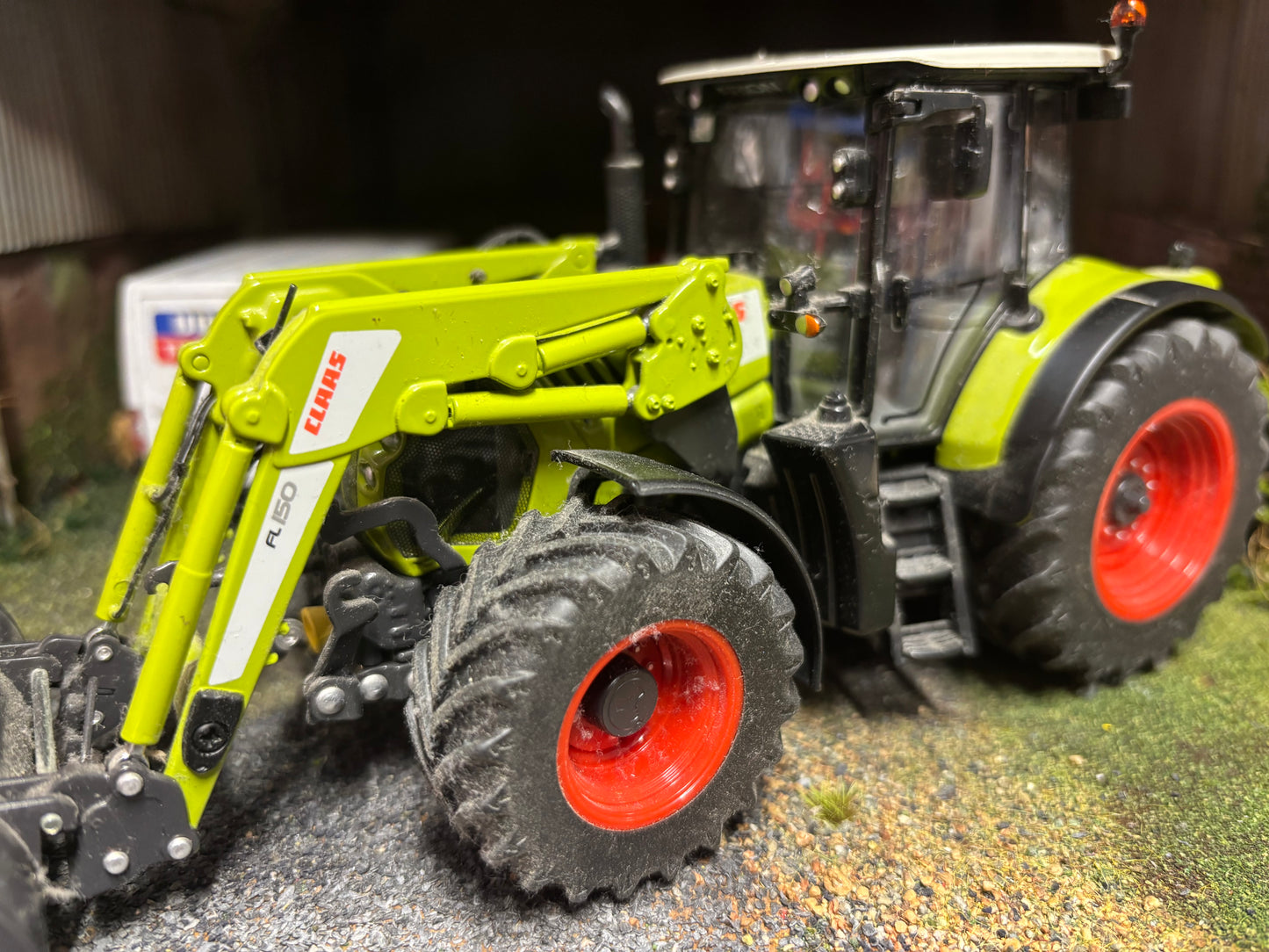 RARE Wiking Claas Arion 640 tractor with FL150 front loader 1:32 scale Boxed OBSOLETE