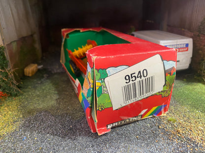 9540 Vintage Britains manure muck spreader 1:32 scale obsolete