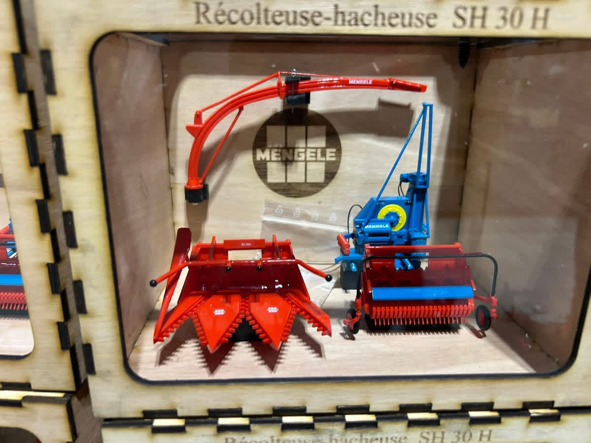 PRE ORDER Mengele SH 30H Trailed Forage Harvester Grass & Corn/Maize Pick ups Scratch built COLLECTION ONLY 1:32 scale