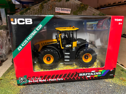 Britains Fastrac 4220 Icon Tractor 1:32 scale New BOXED 43355
