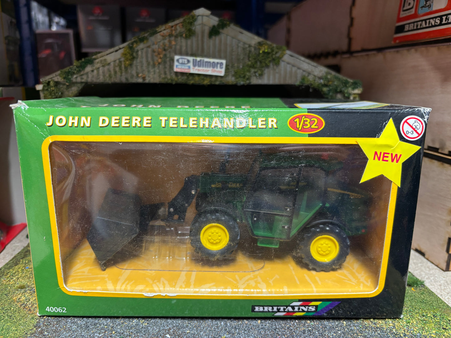40062 Britains John Deere 3200 Telehandler 1:32 scale obsolete