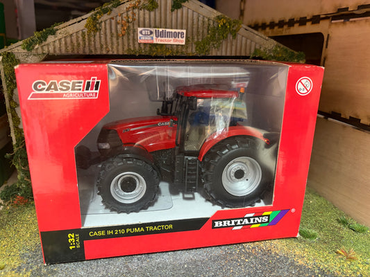Vintage Britains Case IH 210 Puma Tractor 42303 Boxed 1:32 Scale Obsolete