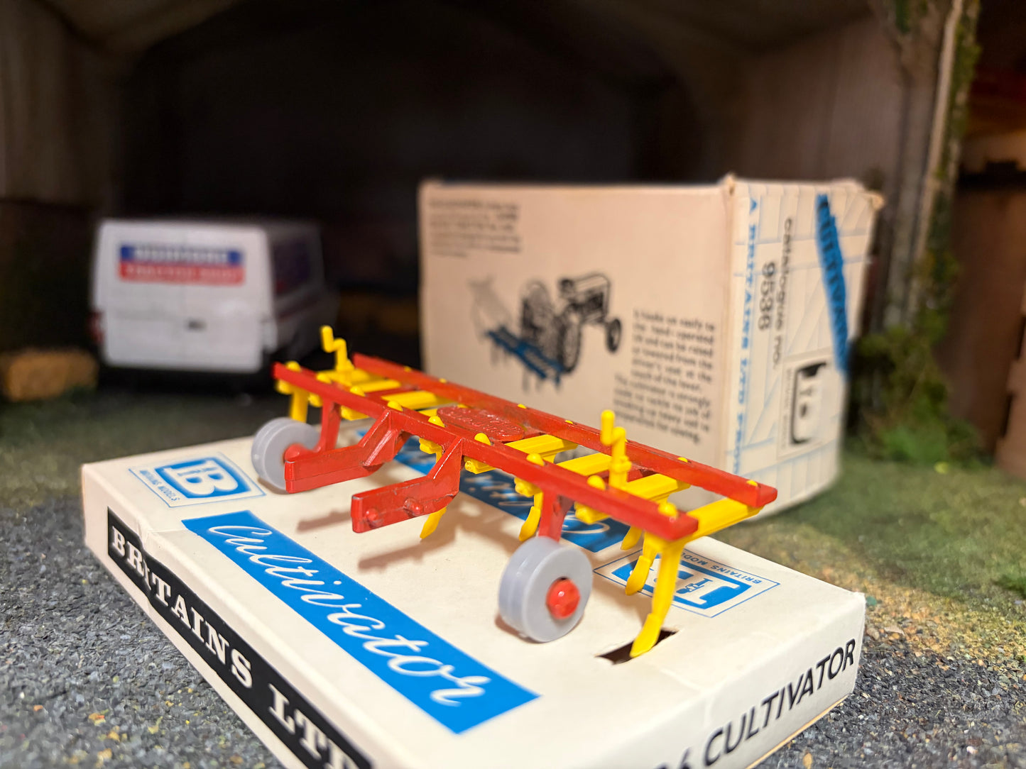 Vintage Britains Cultivator First Edition 1:32 Scale Boxed Obsolete - 9536