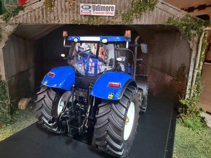 New Holland T7.270 Tractor 1:32 scale Boxed ROS