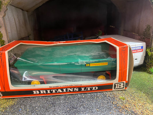 9558 Vintage Britains 8 wheeled trailer 1:32 scale boxed